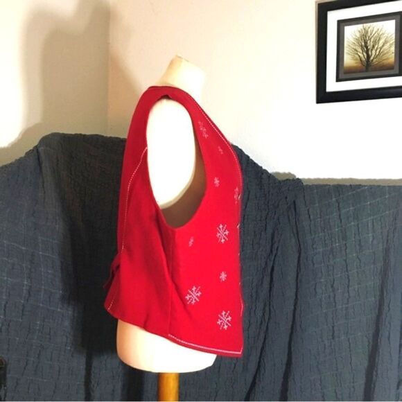 Karen Scott Christmas Red Vest Size Large - Picture 3 of 13
